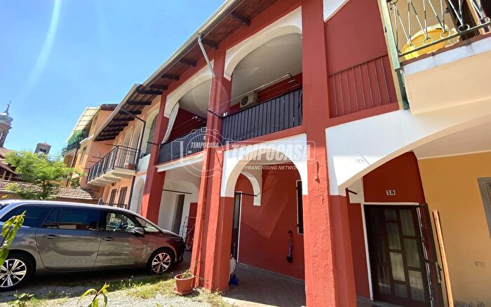 Casa quadrilocale in vendita in Via Edmondo De Amicis, Ponderano