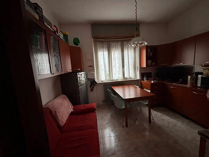 Appartamento trilocale in affitto in Via Monte Cimone, Torino