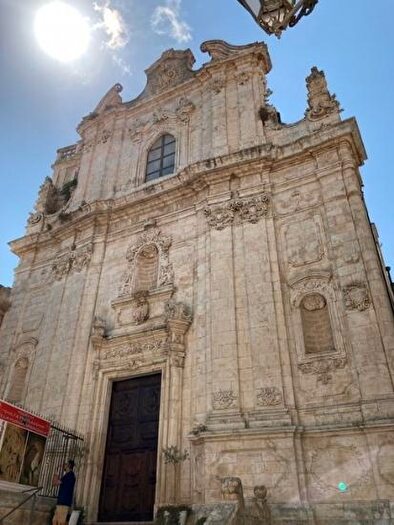 Casa con 9 locali in vendita in Ostuni