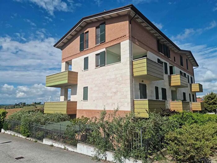 Appartamento quadrilocale in vendita in Via Adolfo Cicogna, Perugia