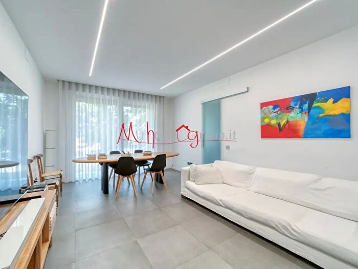 Appartamento quadrilocale in vendita in Via Vincenzo Cuoco, Padova