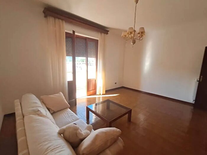 Appartamento con 5 locali in affitto in Calcinaia