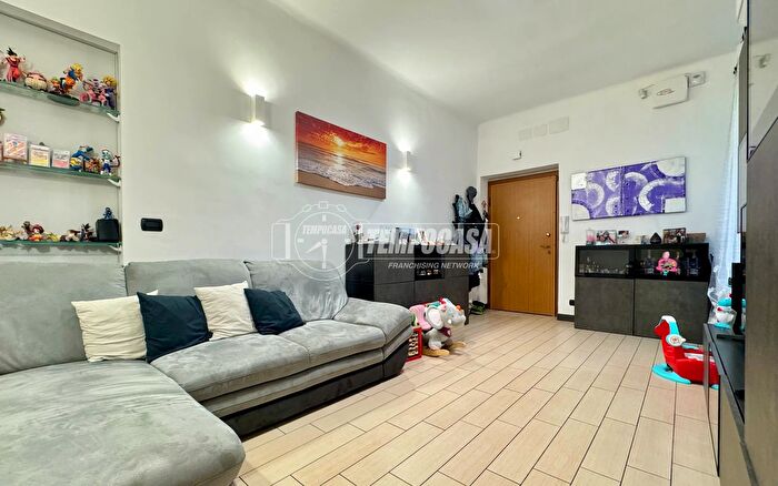 Appartamento quadrilocale in vendita in Via Pier Domenico da Bissone, Genova