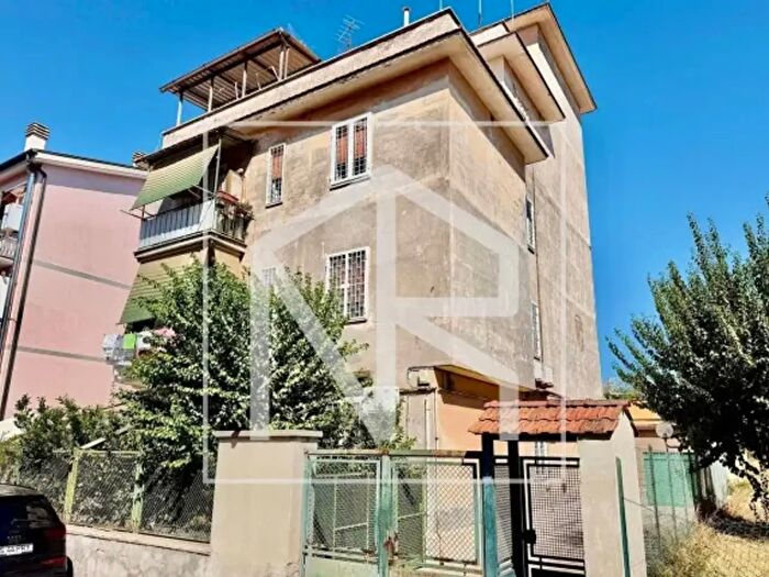 Appartamento monolocale in vendita in Via Pietro Castelli, Roma