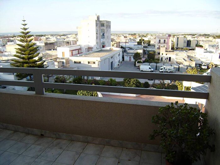 Appartamento trilocale in affitto in Via Pietro Fortini, Talsano San Donato, Taranto