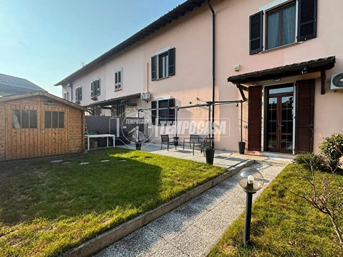 Appartamento quadrilocale in vendita in Cascina Cavrigone Tovaiera, Lodi