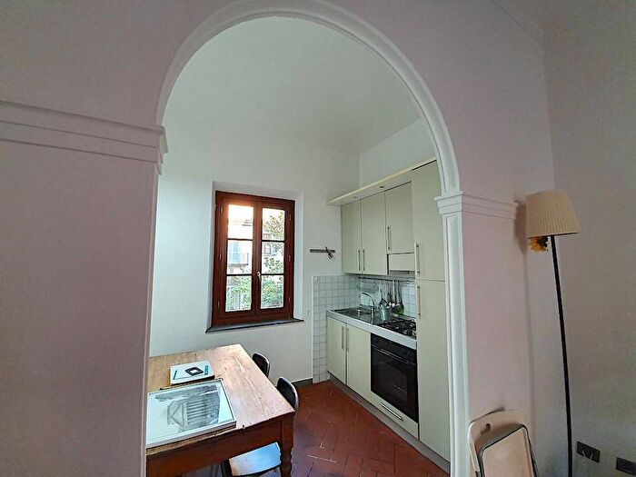 Appartamento trilocale in affitto in Via Convenevole da Prato, Centro Storico Duomo, Prato