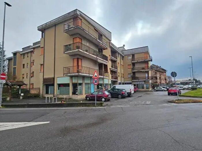 Appartamento trilocale in vendita in Via Lecco, Vimercate