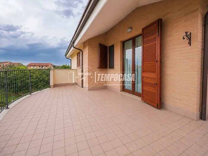 Appartamento trilocale in vendita in Via Torre, Monte San Giusto