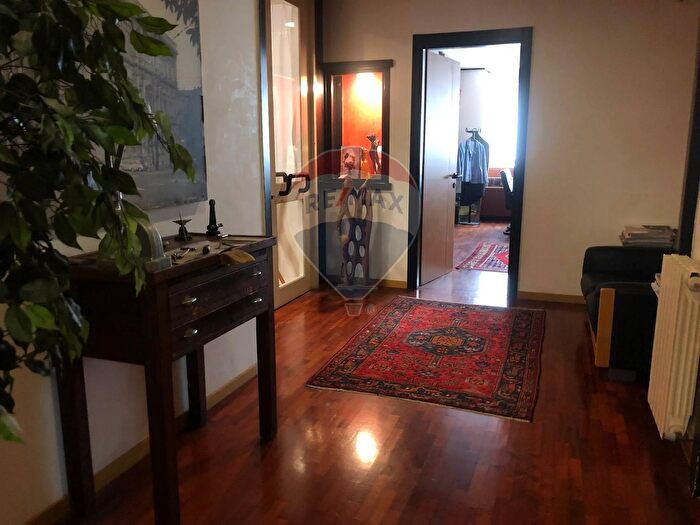 Appartamento quadrilocale in vendita in Via Campo di Marte, Perugia