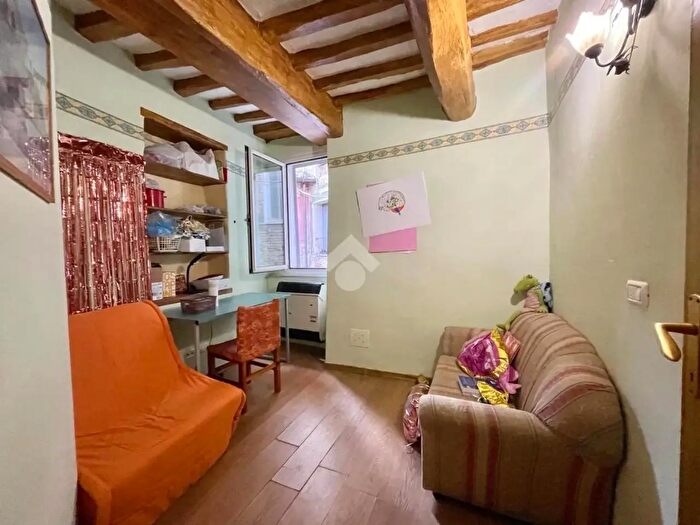 Appartamento quadrilocale in vendita in Via dei Pellari, Perugia