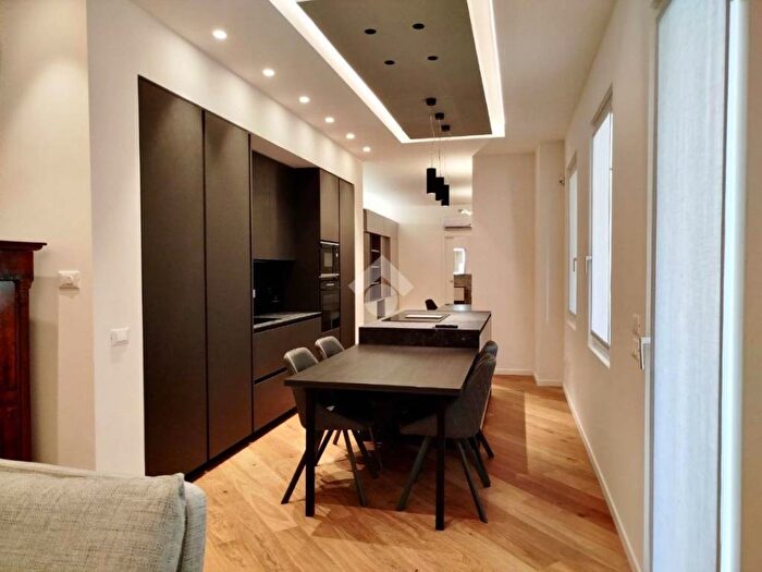 Appartamento trilocale in affitto in Via del Santo, Santo, Padova