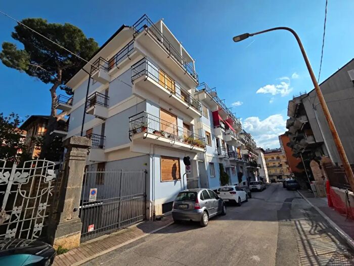 Appartamento quadrilocale in vendita in Via Giuseppe Galliano, Ascoli Piceno