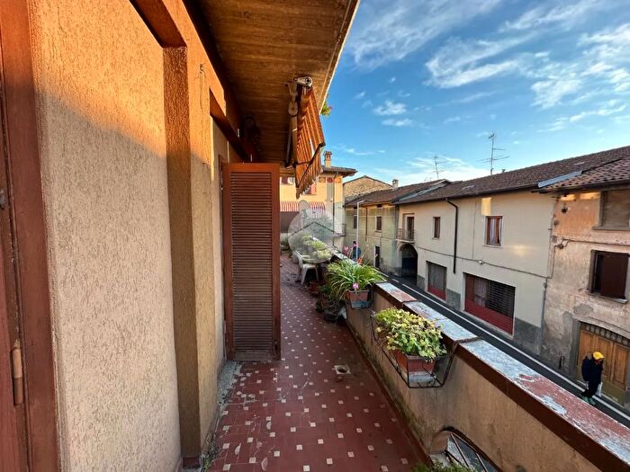 Appartamento bilocale in vendita in Via Tullio Dandolo, Adro