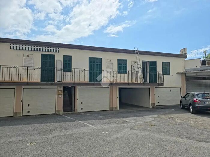 Appartamento trilocale in vendita in Corso Matuzia, Sanremo