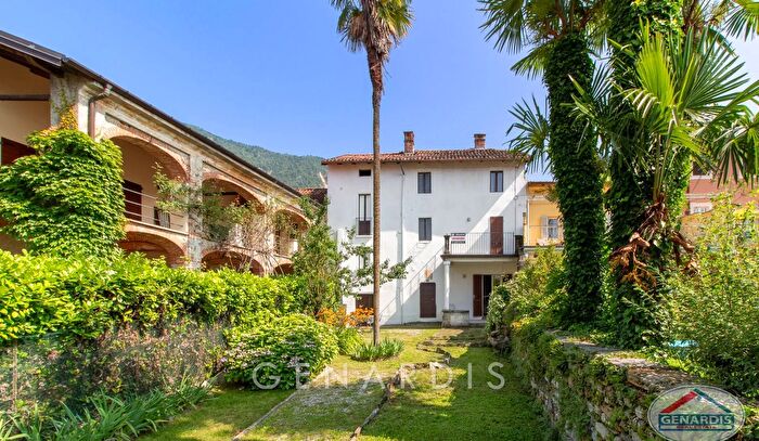 Appartamento con 5 locali in vendita in Via Benedetto Isabella, Porto Valtravaglia