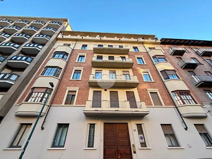 Appartamento trilocale in affitto in Corso Vittorio Emanuele II, Torino