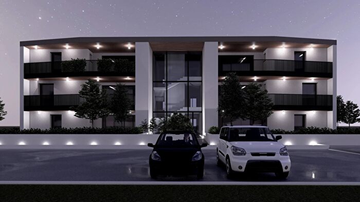 Appartamento trilocale in vendita in Via Etruria, Venezia