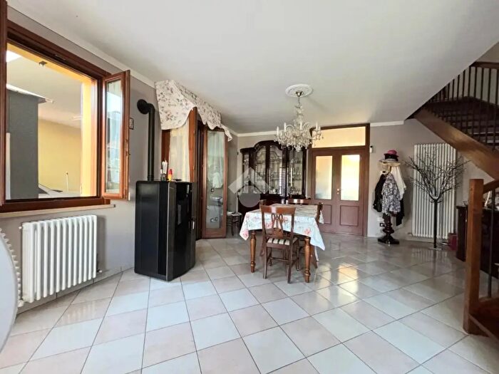 Casa quadrilocale in vendita in Via Federico Fellini, Pegognaga