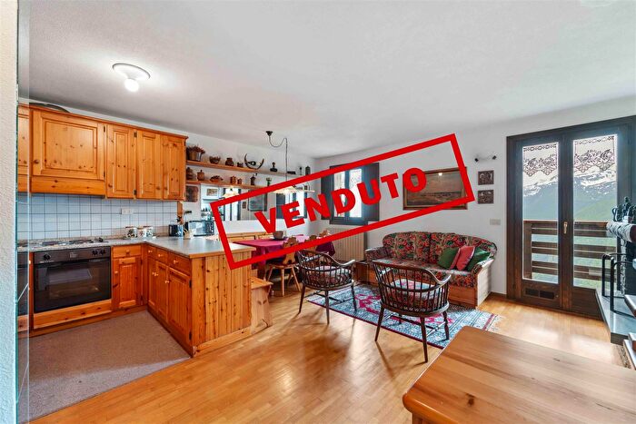 Appartamento quadrilocale in vendita in Motta, Campodolcino