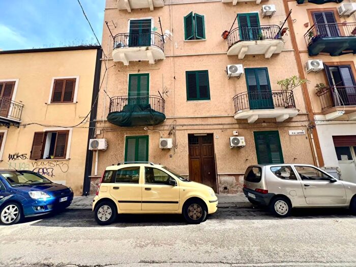 Appartamento quadrilocale in vendita in Via Domenico Cariolato, Palermo