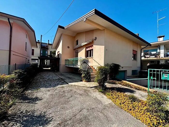 Casa con 5 locali in vendita in Via Giuseppe Verdi, Pieve Di Soligo