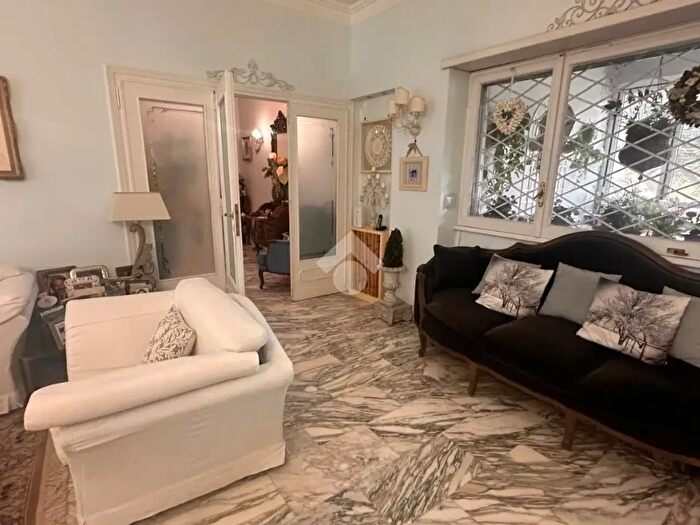 Appartamento con 5 locali in vendita in Via Adolfo Gregoretti, Roma
