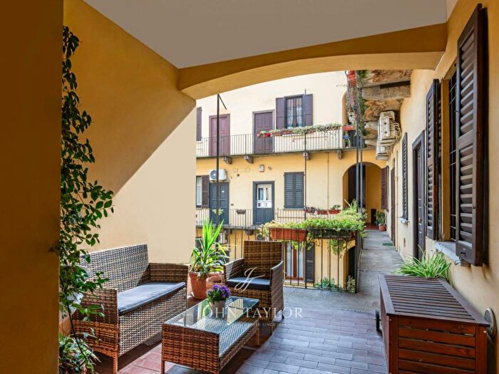 Appartamento con 5 locali in affitto in Via Cardinale Ascanio Sforza, Ascanio Sforza, Milano