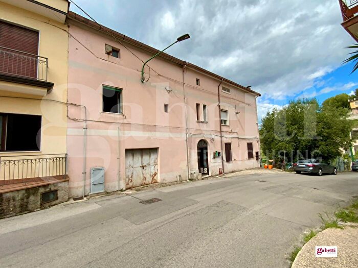 Appartamento quadrilocale in vendita in Via XXIV Maggio, Ascea