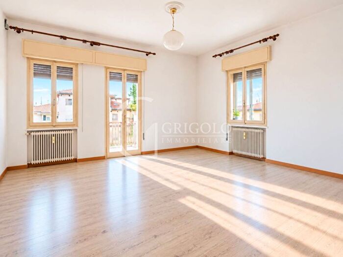 Appartamento con 5 locali in vendita in Via Rosa Bortolan, Viale Luzzatti, Treviso
