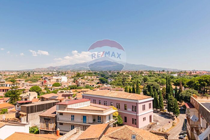 Appartamento quadrilocale in vendita in Via Guglielmo Marconi, Gravina Di Catania