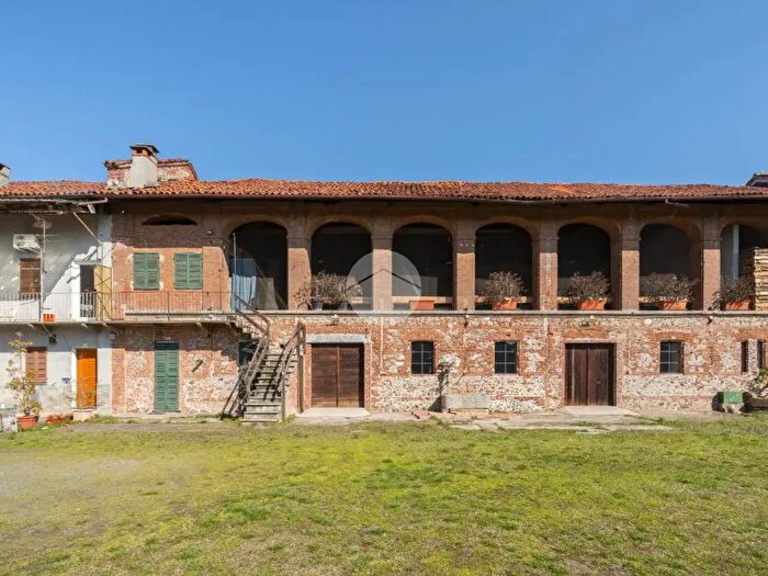 Casa con 10 locali in vendita in Via Accossato, Caselle Torinese
