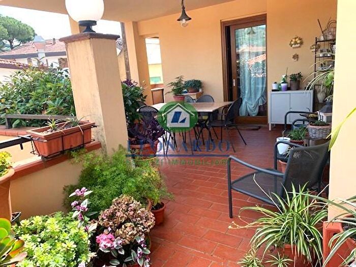 Appartamento con 7 locali in vendita in Montecatini Terme