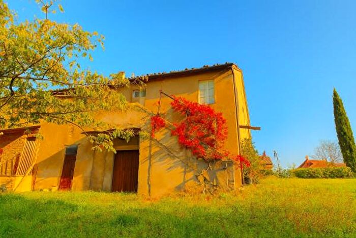 Casa con 6 locali in vendita in Staffolo