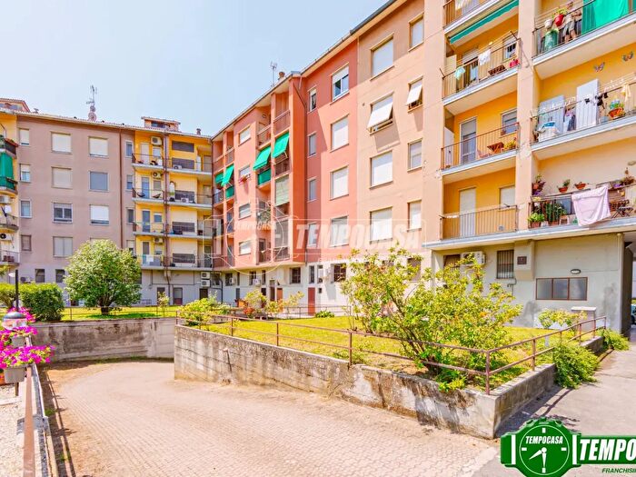 Appartamento bilocale in vendita in Via Torquato Tasso, Pavia