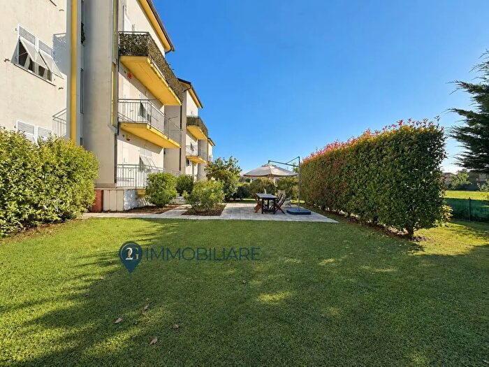 Appartamento bilocale in vendita in Via Cisa Vecchia, Santo Stefano Di Magra