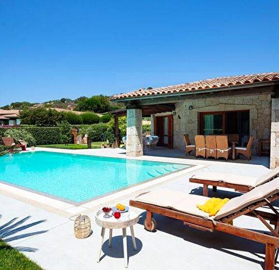 Casa con 6 locali in affitto in Via Salina Bamba, San Teodoro