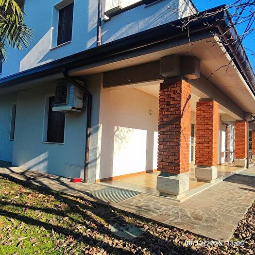 Appartamento trilocale in affitto in Centro, Sirmione