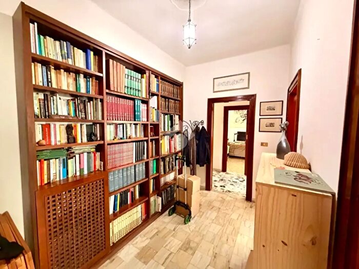 Appartamento con 5 locali in vendita in Via Luigi Sturzo, Lecce