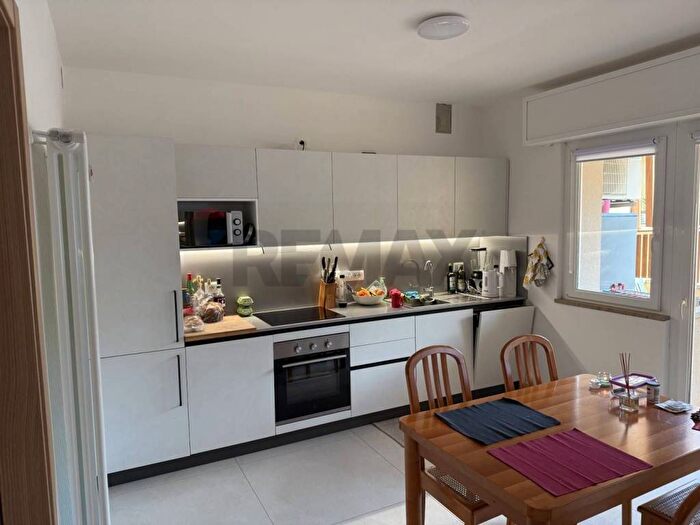 Appartamento trilocale in affitto in Via Roma, Centro, Longarone