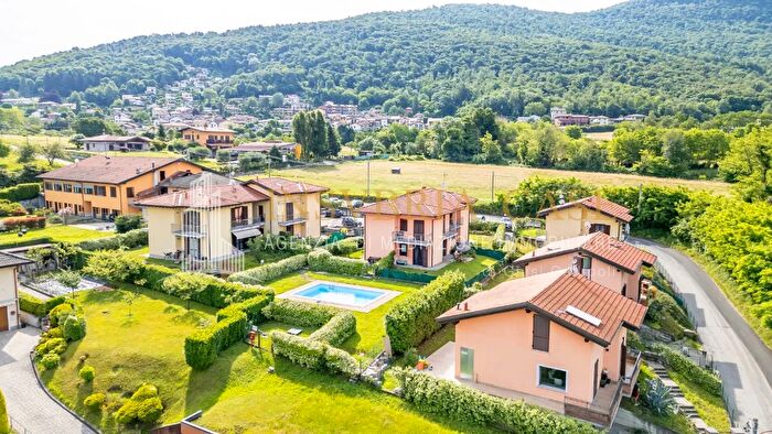 Appartamento bilocale in vendita in Brezzo Di Bedero