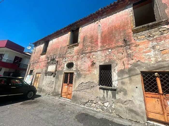 Casa con 6 locali in vendita in Via M Livardi, San Paolo Bel Sito