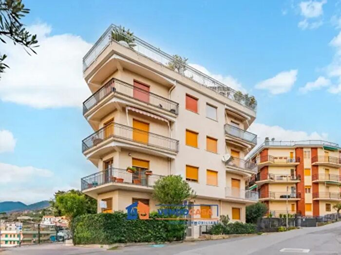 Appartamento bilocale in vendita in Via Laiolo, Spotorno