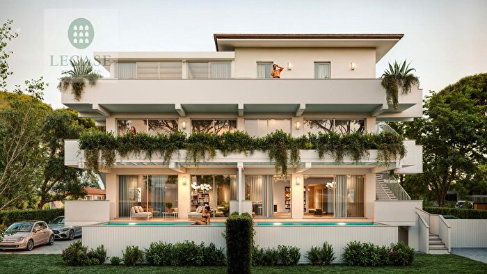 Appartamento quadrilocale in vendita in Via Giuseppe Zolezzi, Massa