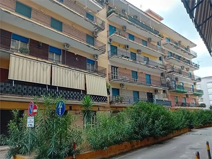 Appartamento trilocale in vendita in Corso Umbeto, Casalnuovo Di Napoli