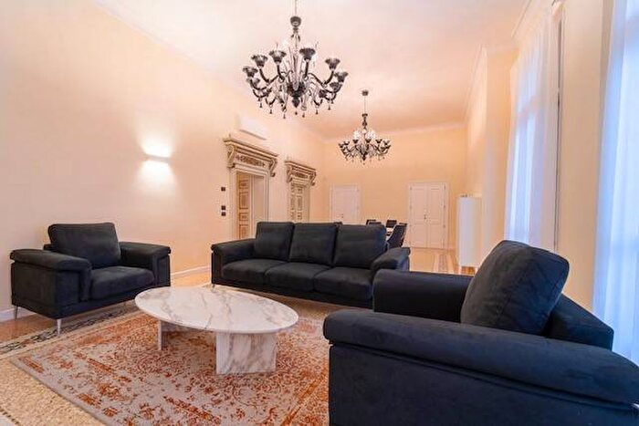Appartamento con 5 locali in affitto in Centro Storico, Verona