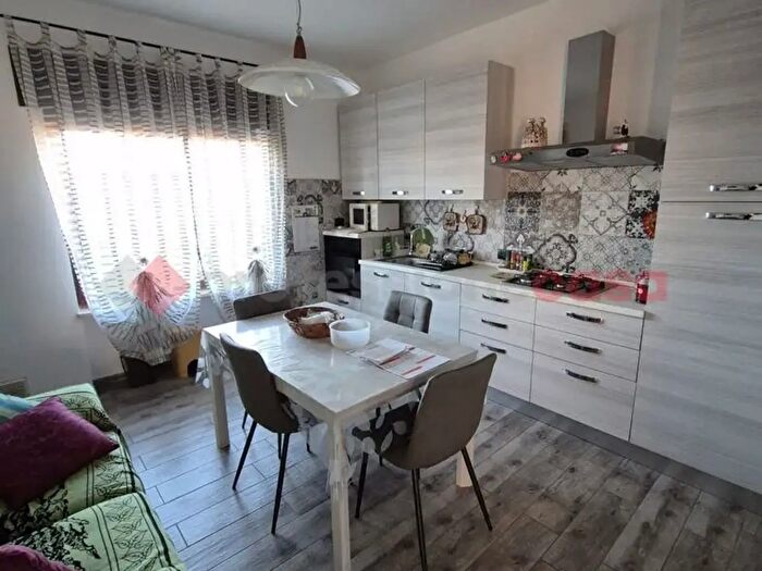 Casa quadrilocale in vendita in Via Chiesa, Arcole