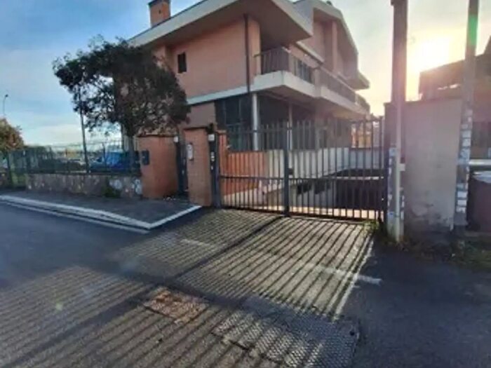 Appartamento bilocale in vendita in Via Pietro Mascagni, Ciampino