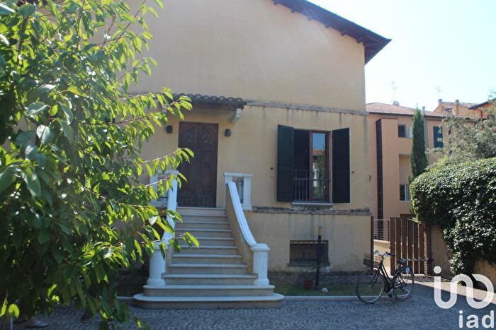Casa con 5 locali in vendita in Via Montevecchio, Fano