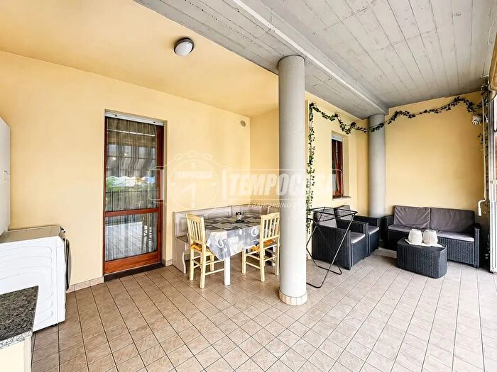 Appartamento trilocale in vendita in Via Cantoira, Torino